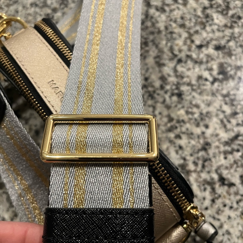 Marc Jacobs Silver/ Gold Metallic Snapshot Crossbody Camera Bag NWOT - Picture 16 of 16